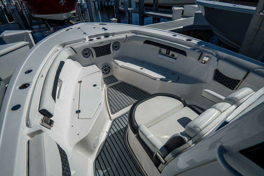 292 CC Adventure 29ft Tidewater Yacht For Sale