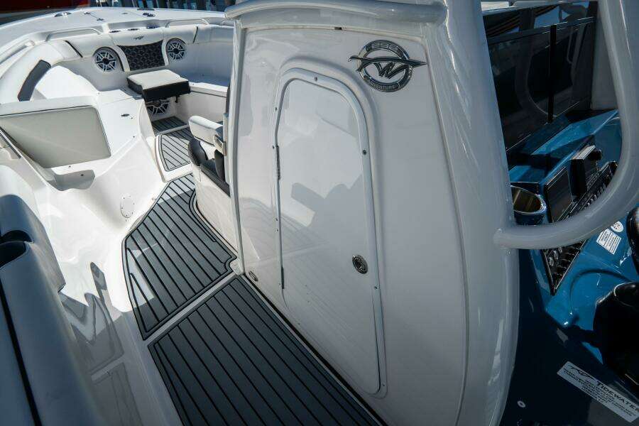 292 CC Adventure 29ft Tidewater Yacht For Sale