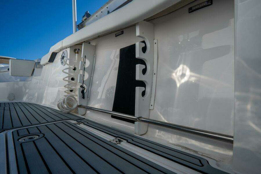 292 CC Adventure 29ft Tidewater Yacht For Sale