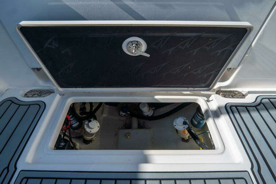 292 CC Adventure 29ft Tidewater Yacht For Sale