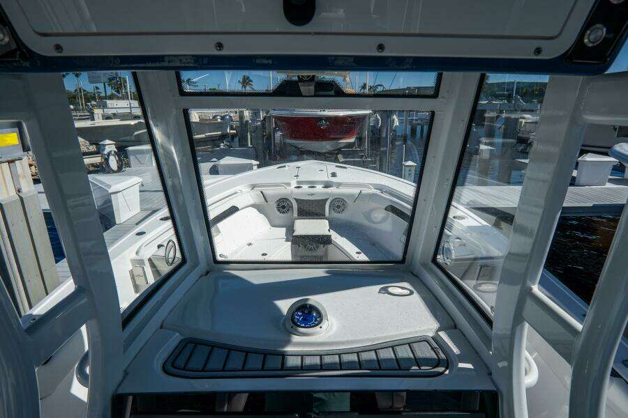 292 CC Adventure 29ft Tidewater Yacht For Sale