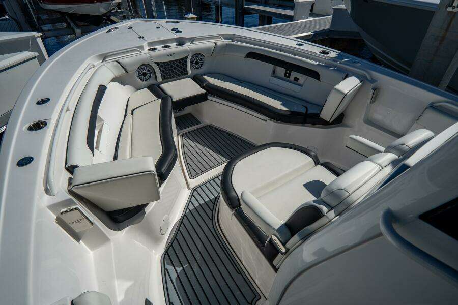 292 CC Adventure 29ft Tidewater Yacht For Sale