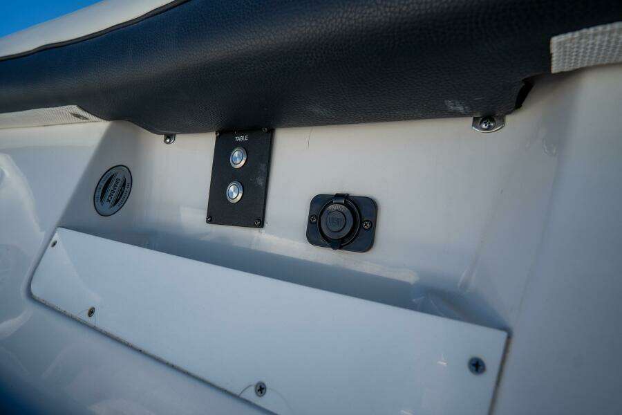 292 CC Adventure 29ft Tidewater Yacht For Sale