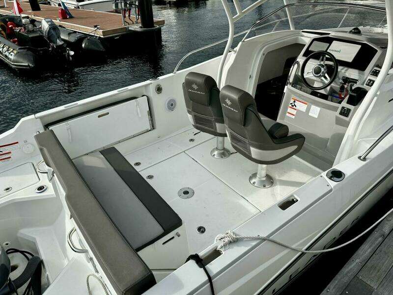 LADY LILY 24ft Jeanneau Yacht For Sale