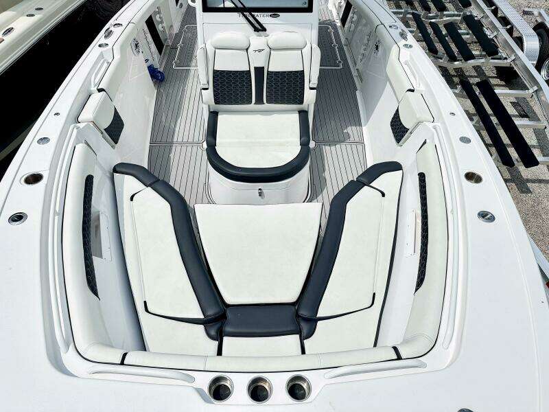 292 CC Adventure 29ft Tidewater Yacht For Sale