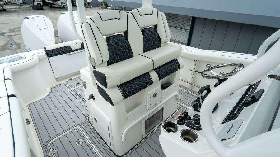 292 CC Adventure 29ft Tidewater Yacht For Sale