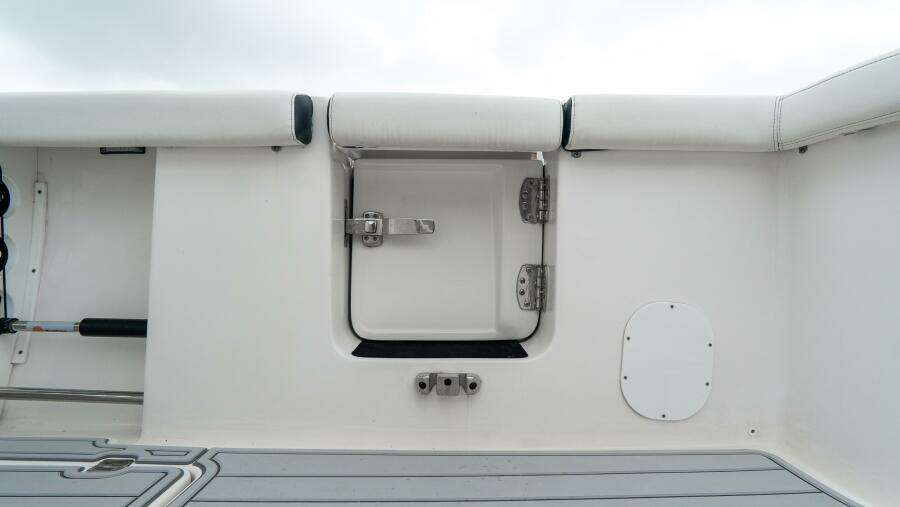 292 CC Adventure 29ft Tidewater Yacht For Sale
