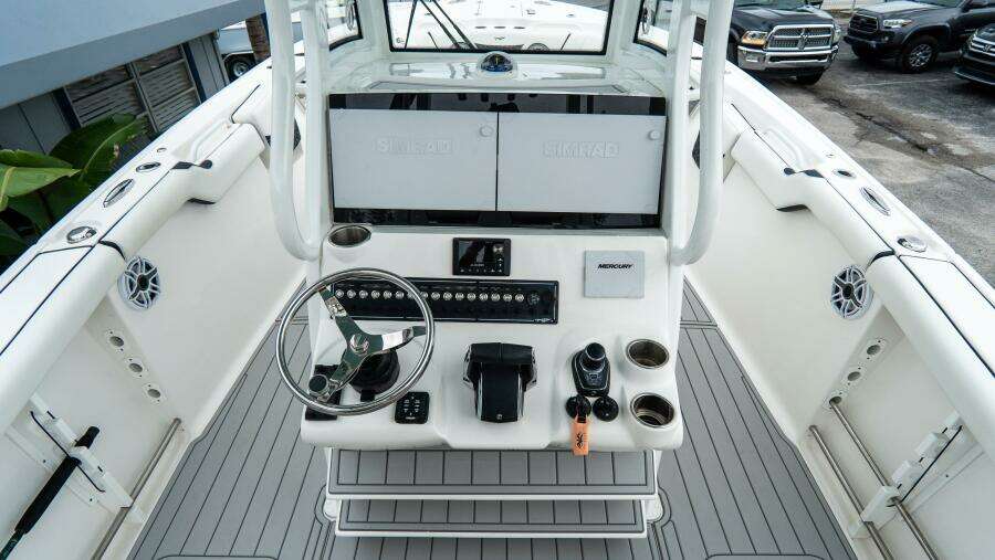 292 CC Adventure 29ft Tidewater Yacht For Sale