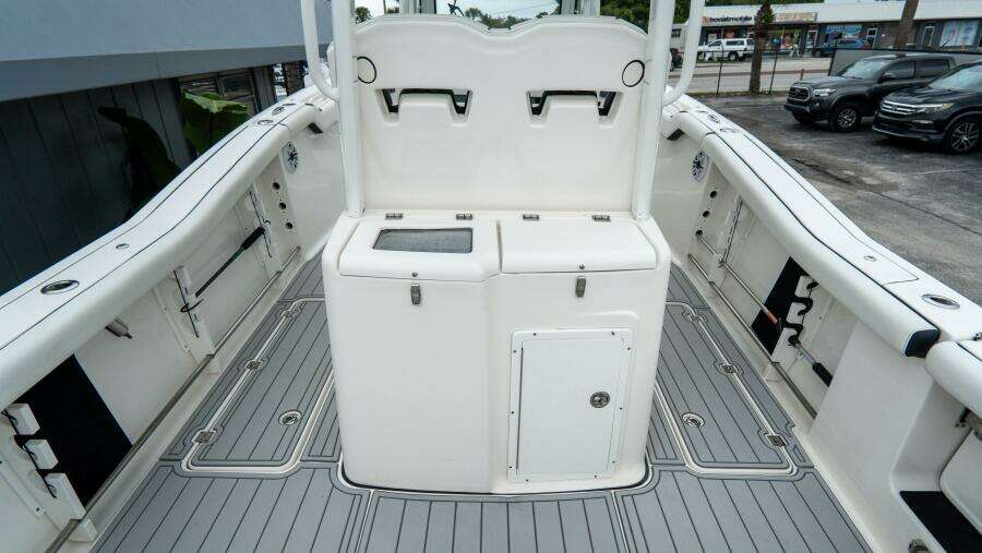 292 CC Adventure 29ft Tidewater Yacht For Sale