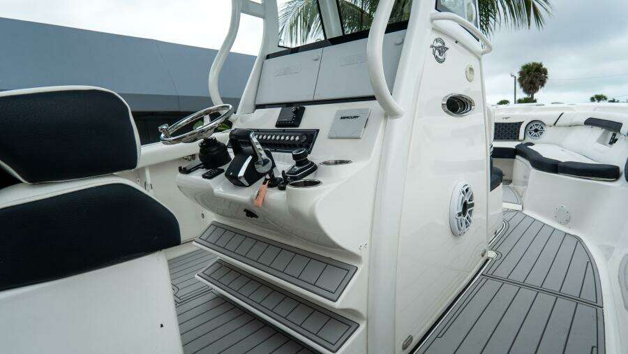 292 CC Adventure 29ft Tidewater Yacht For Sale