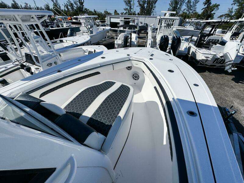 282 CC Adventure Bluewater 28ft Tidewater Yacht For Sale