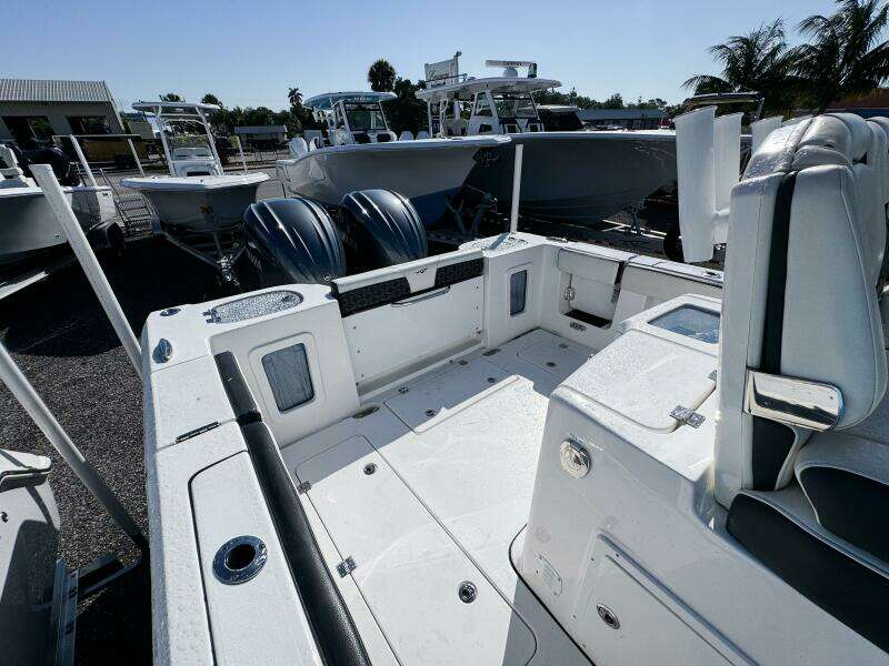 282 CC Adventure Bluewater 28ft Tidewater Yacht For Sale