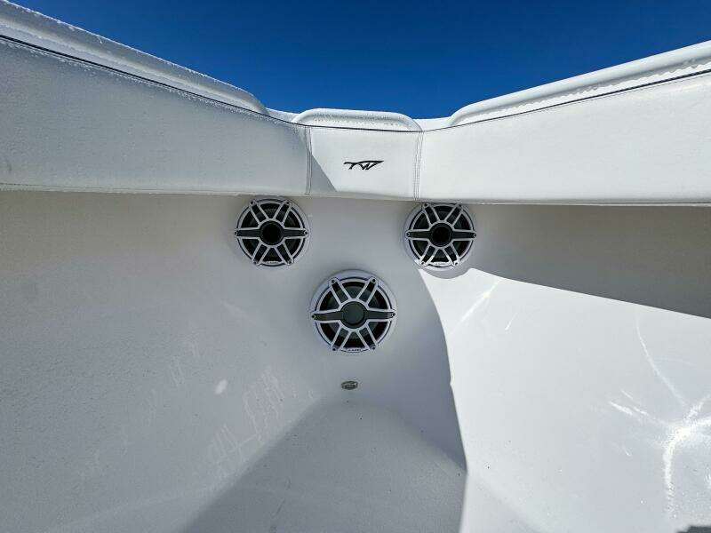 282 CC Adventure Bluewater 28ft Tidewater Yacht For Sale