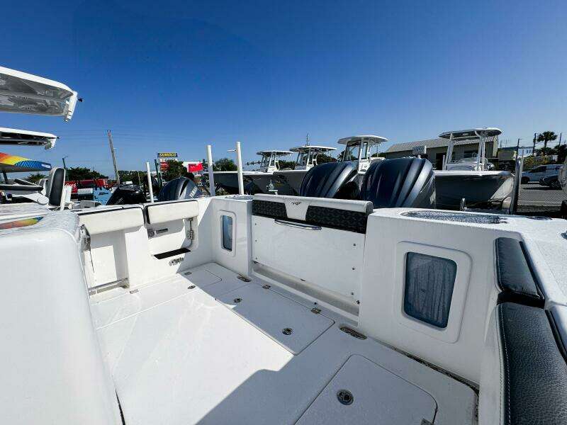 282 CC Adventure Bluewater 28ft Tidewater Yacht For Sale