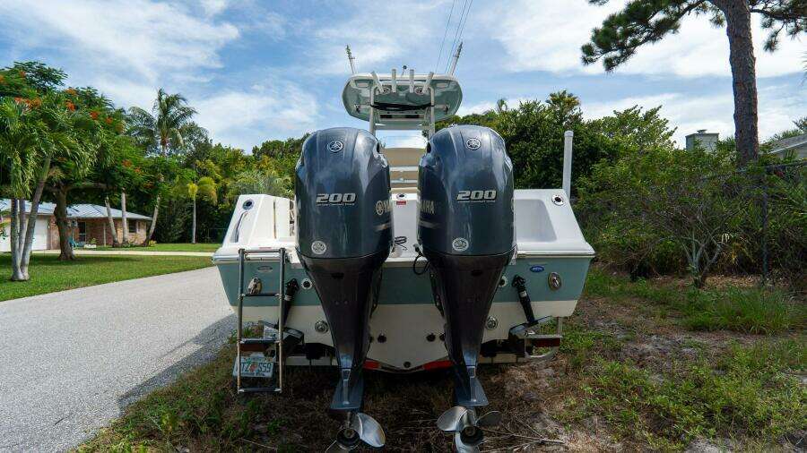 272 CC Adventure 27ft Tidewater Yacht For Sale