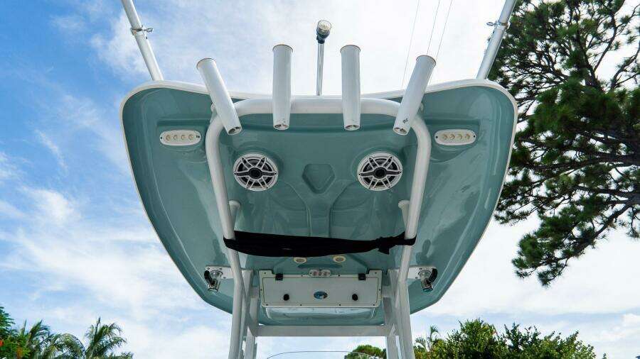 272 CC Adventure 27ft Tidewater Yacht For Sale