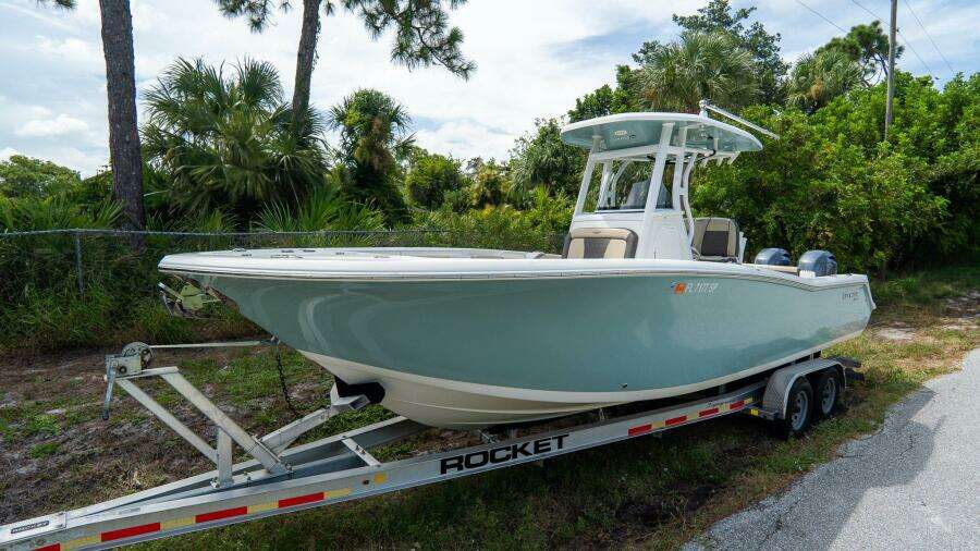 272 CC Adventure 27ft Tidewater Yacht For Sale