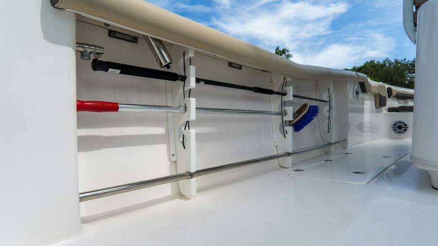 272 CC Adventure 27ft Tidewater Yacht For Sale