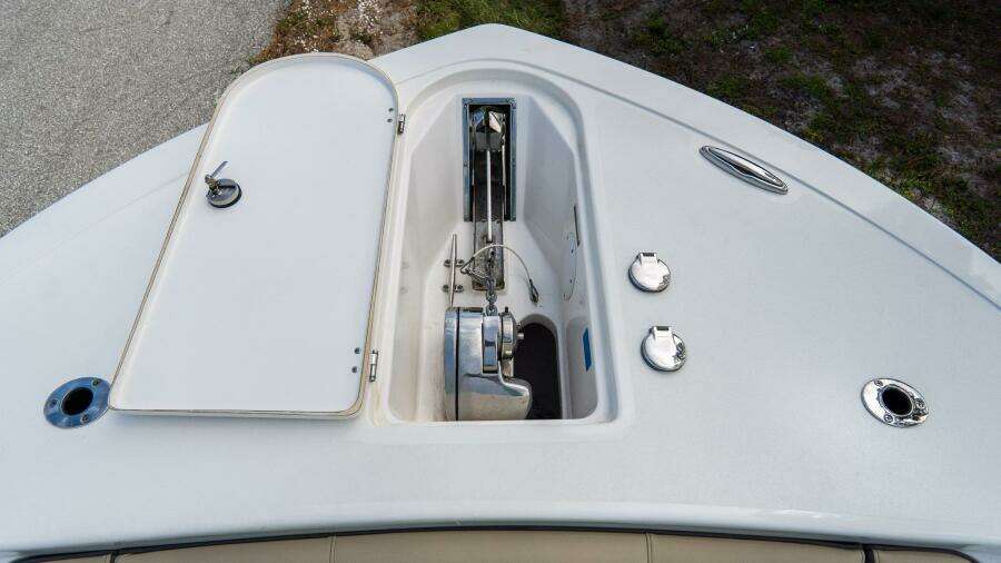 272 CC Adventure 27ft Tidewater Yacht For Sale