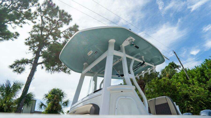 272 CC Adventure 27ft Tidewater Yacht For Sale