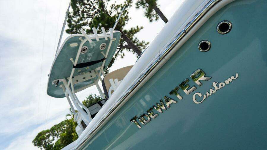 272 CC Adventure 27ft Tidewater Yacht For Sale