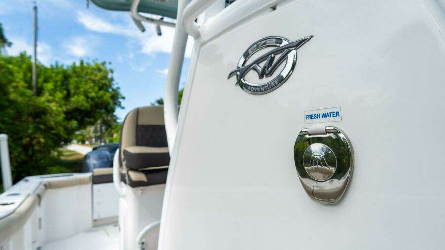 272 CC Adventure 27ft Tidewater Yacht For Sale