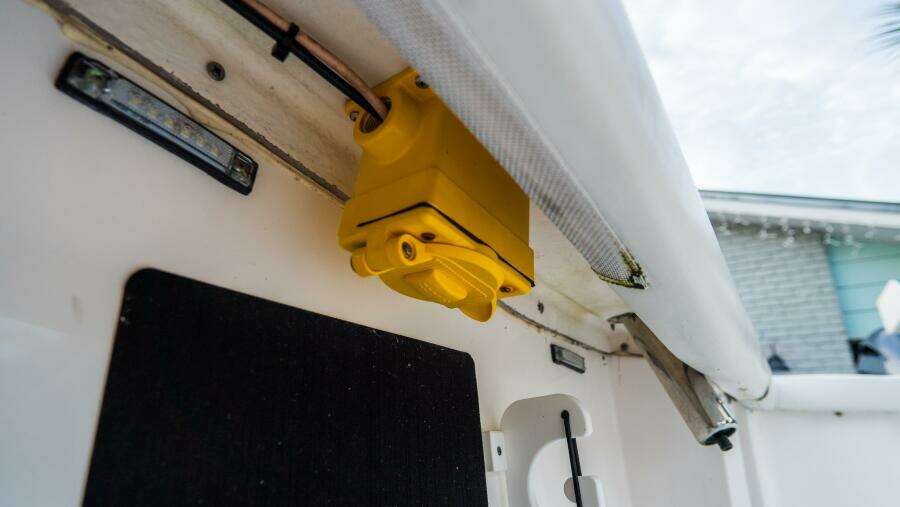 256 CC Adventure 25ft Tidewater Yacht For Sale