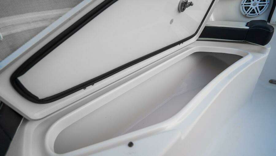 256 CC Adventure 25ft Tidewater Yacht For Sale