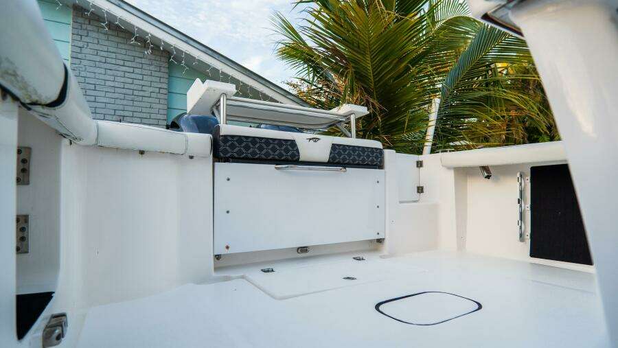 256 CC Adventure 25ft Tidewater Yacht For Sale