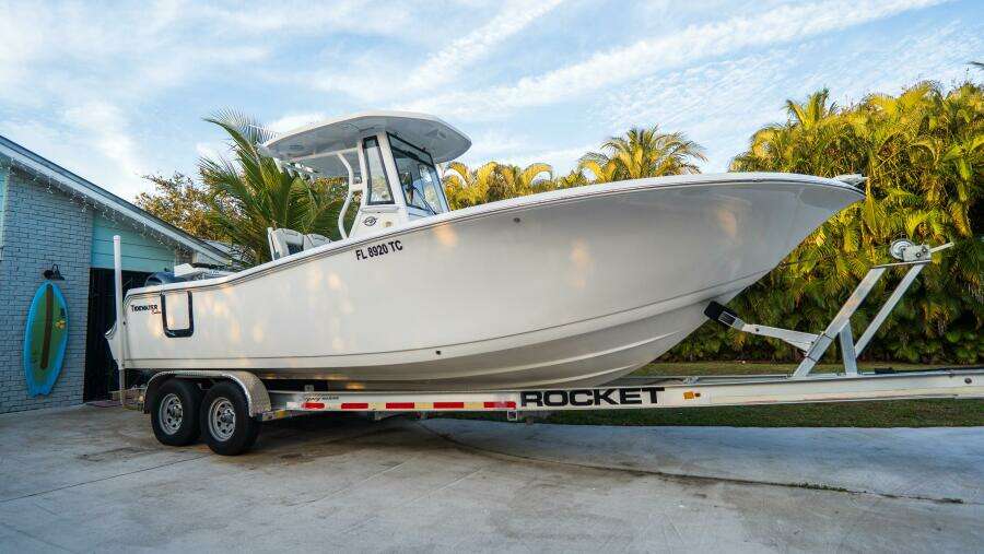 256 CC Adventure 25ft Tidewater Yacht For Sale