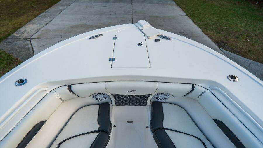 256 CC Adventure 25ft Tidewater Yacht For Sale