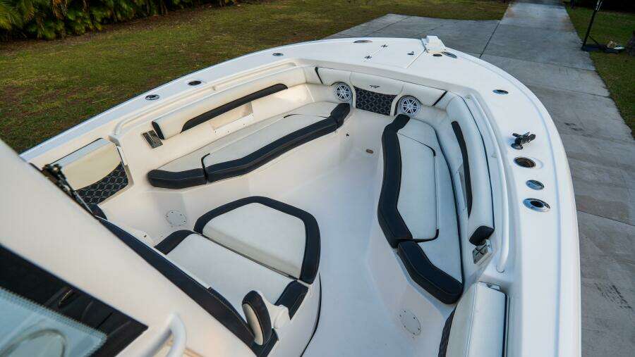 256 CC Adventure 25ft Tidewater Yacht For Sale