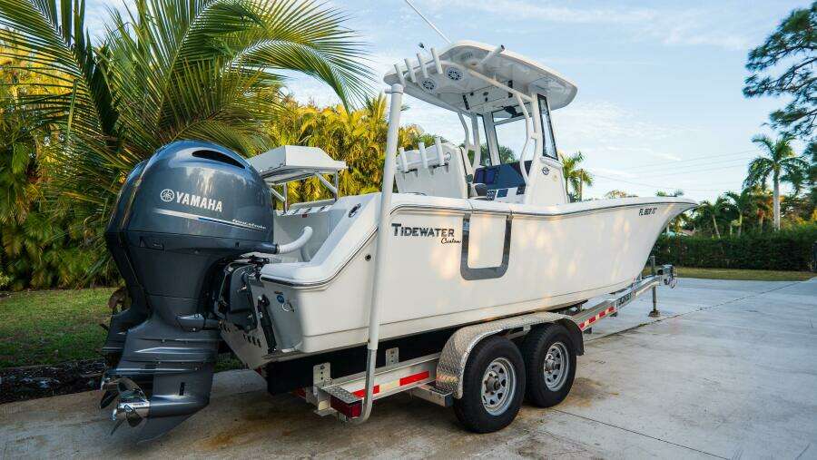 256 CC Adventure 25ft Tidewater Yacht For Sale