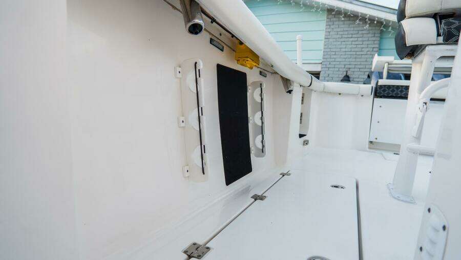 256 CC Adventure 25ft Tidewater Yacht For Sale