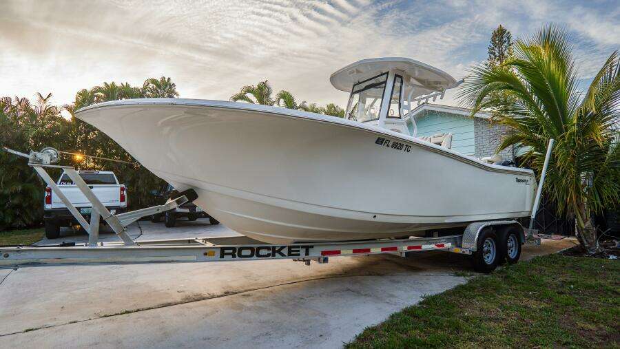 256 CC Adventure 25ft Tidewater Yacht For Sale
