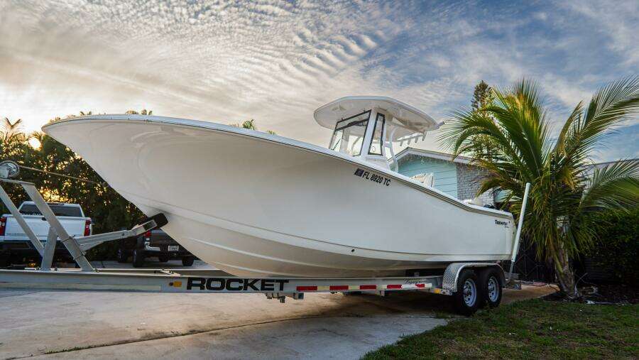 256 CC Adventure 25ft Tidewater Yacht For Sale