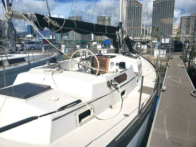 KAIZEN 37ft Irwin Yacht For Sale