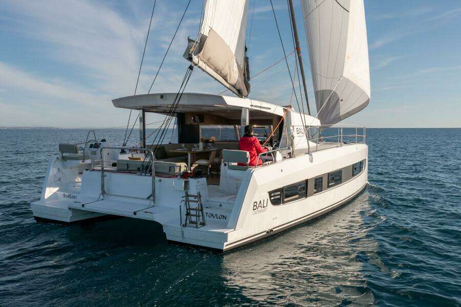 Sail catamaran Bali Catsmart