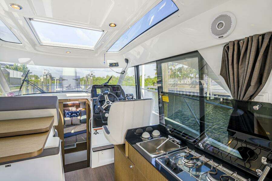 29ft Beneteau Yacht For Sale