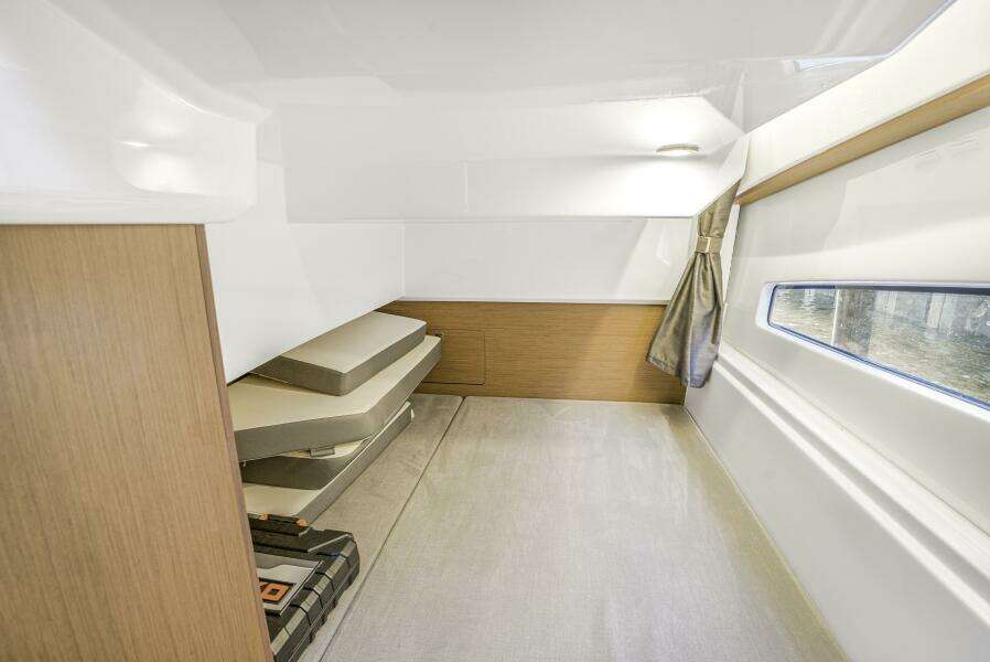 29ft Beneteau Yacht For Sale