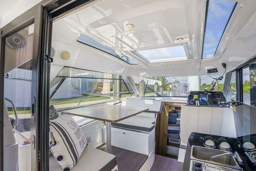 29ft Beneteau Yacht For Sale
