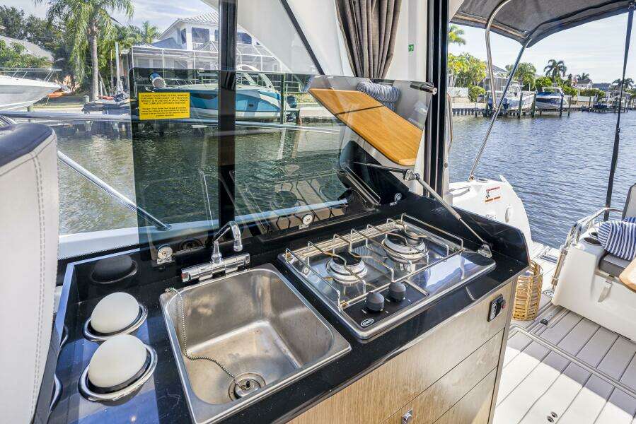 29ft Beneteau Yacht For Sale