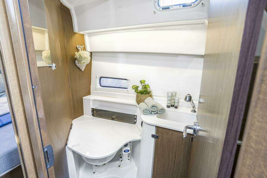 29ft Beneteau Yacht For Sale