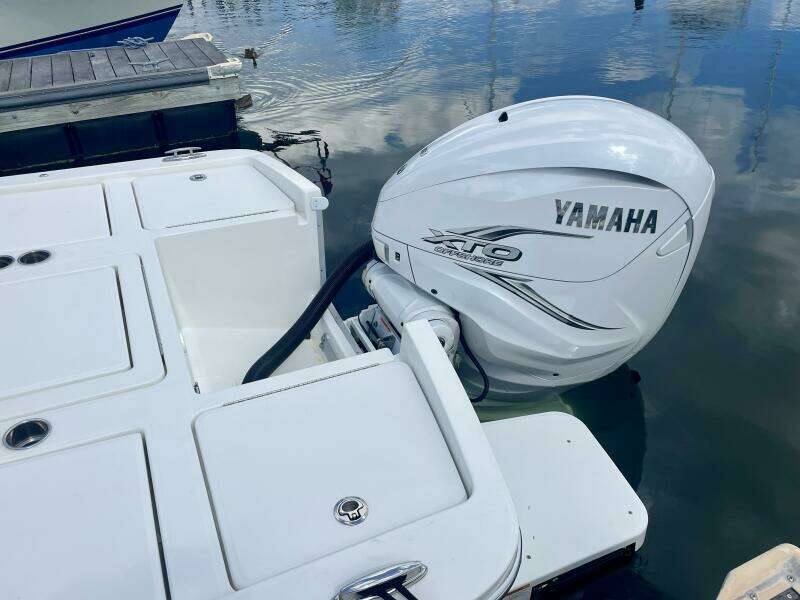 Knee Deep 26ft Regulator Yacht For Sale Knee Deep 26ft Regulator Yacht For Sale