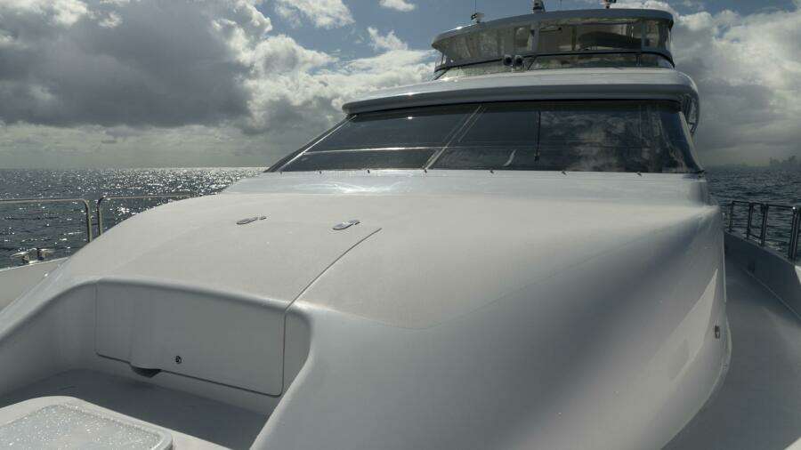 Hatteras 80 Gallopin- Bow Hatteras 80 Gallopin- Bow