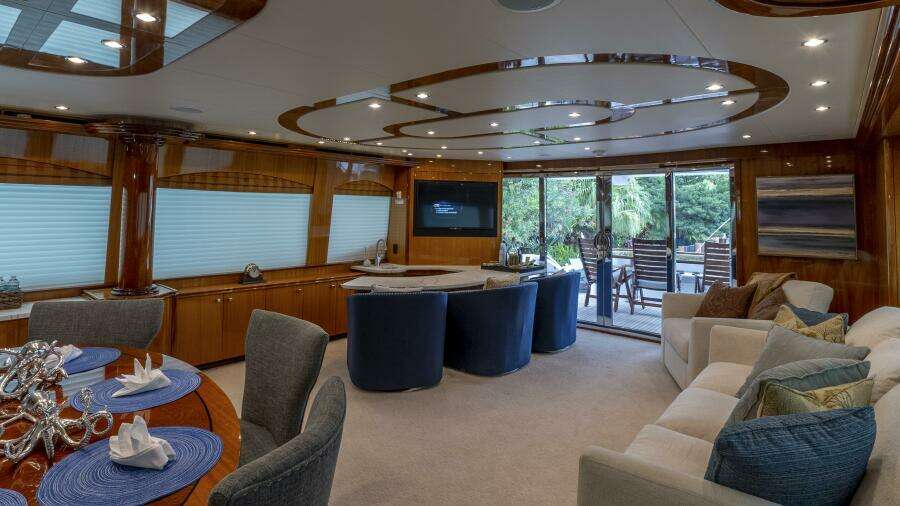 Hatteras 80 Gallopin- Salon Hatteras 80 Gallopin- Salon