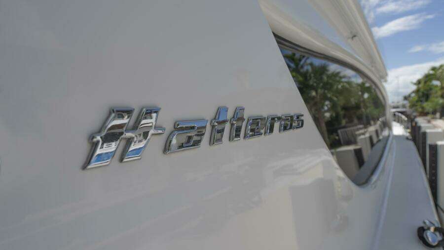 Hatteras 80 Gallopin- Starboard Side Hatteras 80 Gallopin- Starboard Side