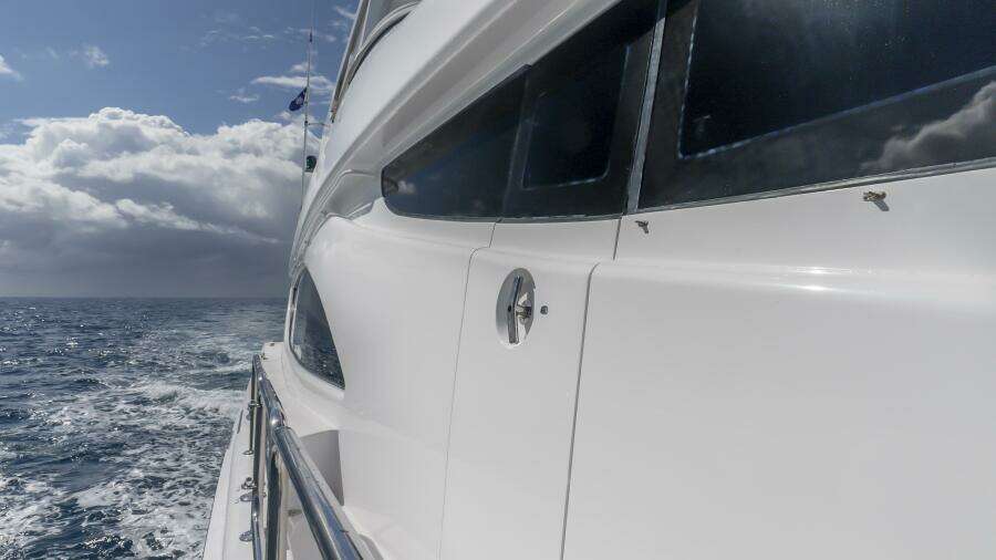 Hatteras 80 Gallopin- Portside Hatteras 80 Gallopin- Portside