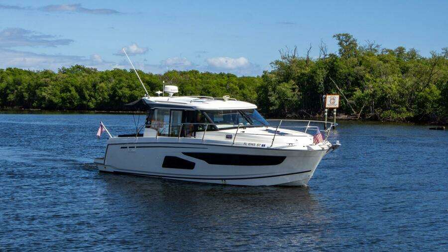 Sea Scape 34ft Jeanneau Yacht For Sale