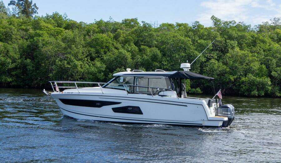 Sea Scape 34ft Jeanneau Yacht For Sale